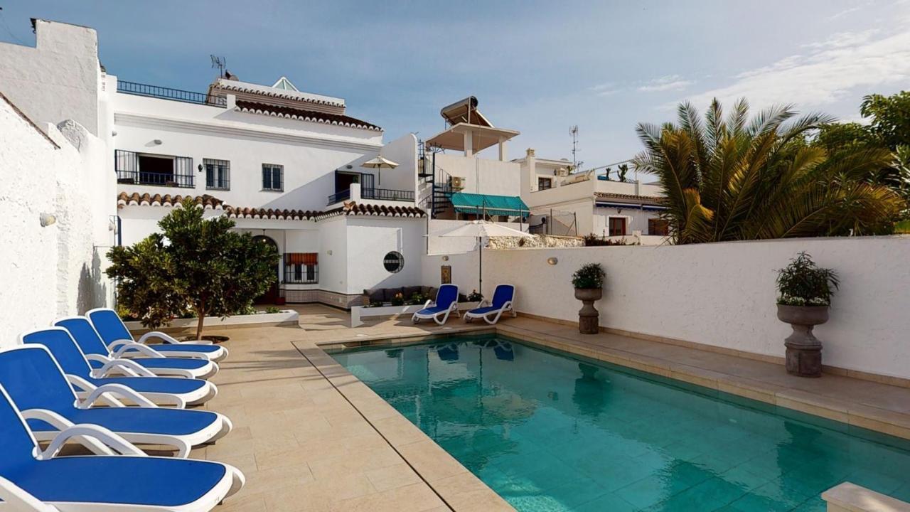 Luxury 5 Bed House Private Pool And Sea View 度假居 内尔哈